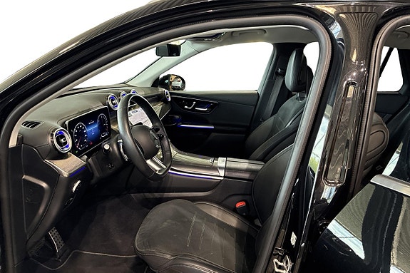 Mercedes-Benz GLC300 e 11 of 15