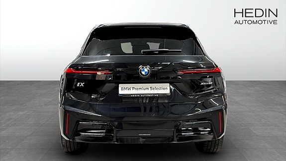 BMW iX 7 of 10