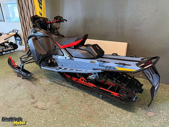 Ski-Doo Backcountry X-RS 146" 850 E-TEC -26 m. 10.25" display / 1090mm 3 of 5