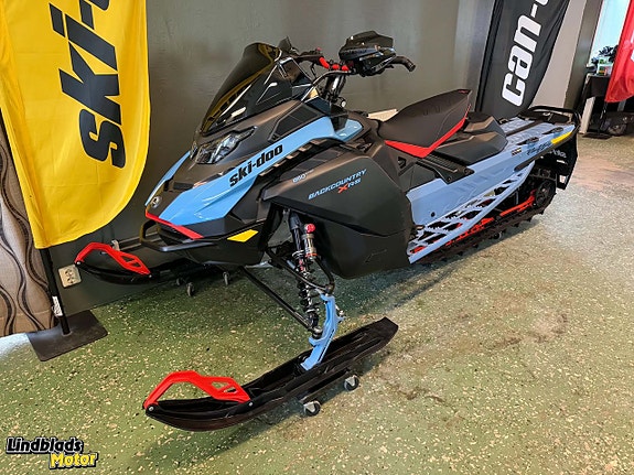 Ski-Doo Backcountry X-RS 146" 850 E-TEC -26 m. 10.25" display / 1090mm