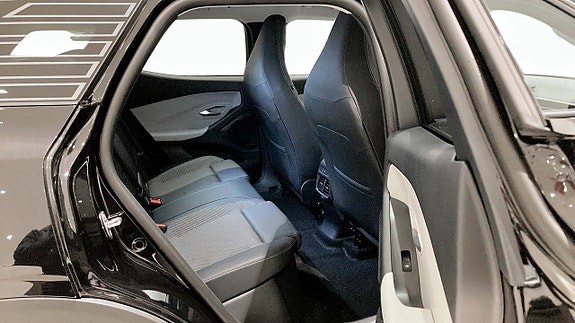 Ford Explorer 5 of 12