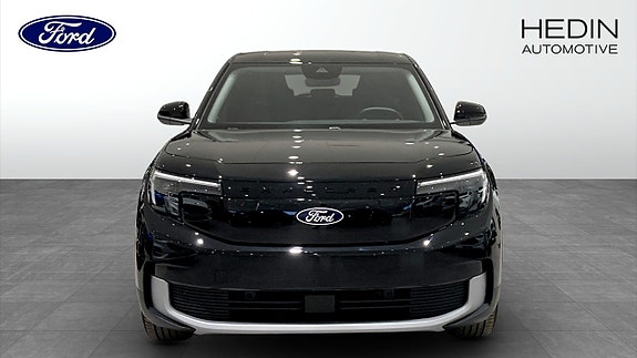 Ford Explorer 8 of 12