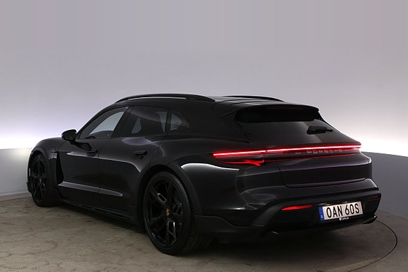 Porsche Taycan 4 of 5