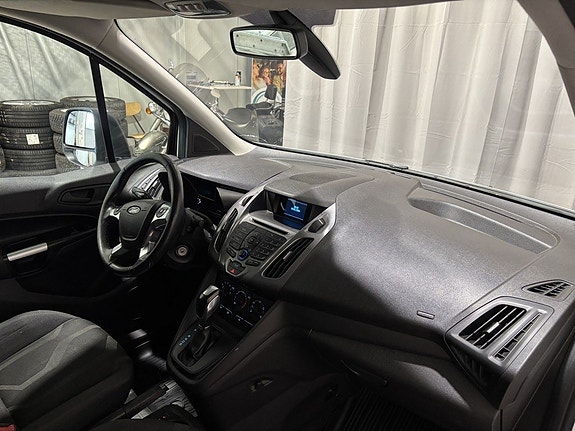 Ford Transit Connect 21 of 27