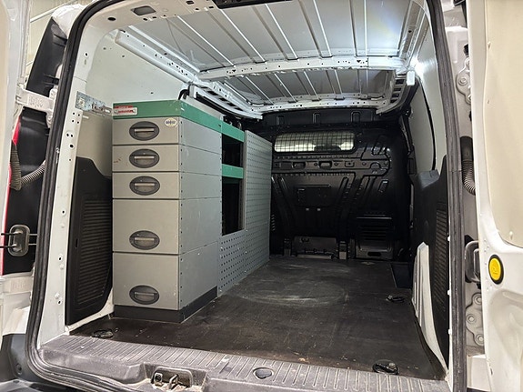 Ford Transit Connect 10 of 27