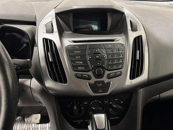 Ford Transit Connect 15 of 27