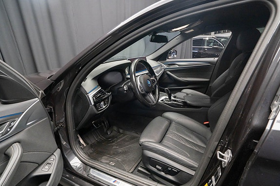 BMW 530e 14 of 27