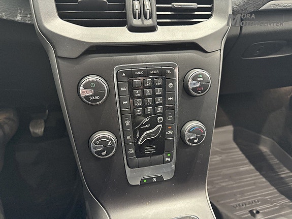 Volvo V40 Cross Country 13 of 14
