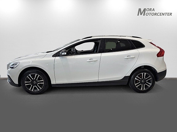Volvo V40 Cross Country 4 of 5