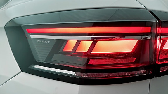 Volkswagen Passat 19 of 19