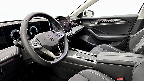 Volkswagen Passat 7 of 19
