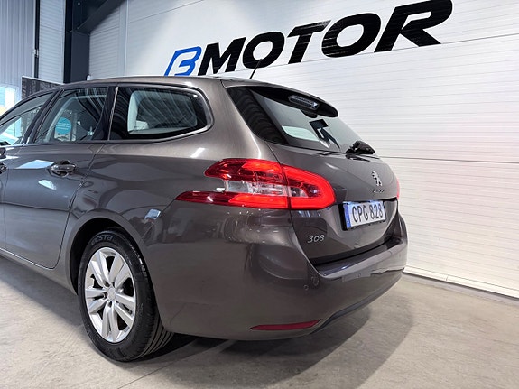 Peugeot 308 SW 6 of 16
