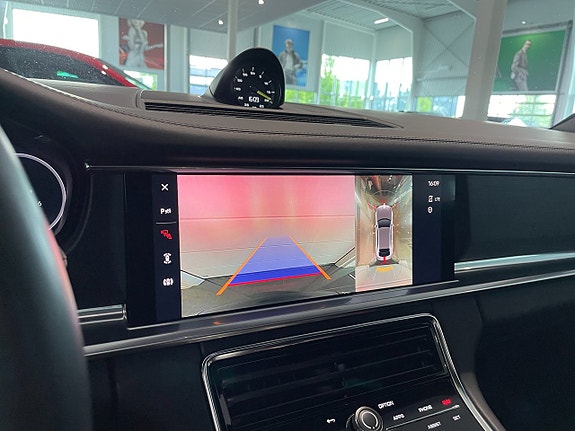 Porsche Panamera 4 13 of 20
