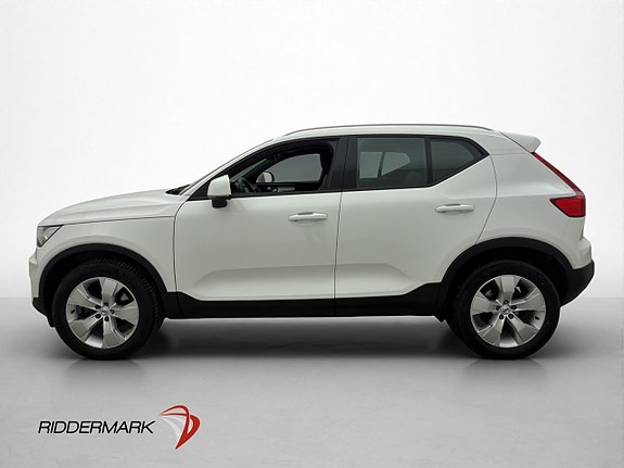 Volvo XC40 4 of 5