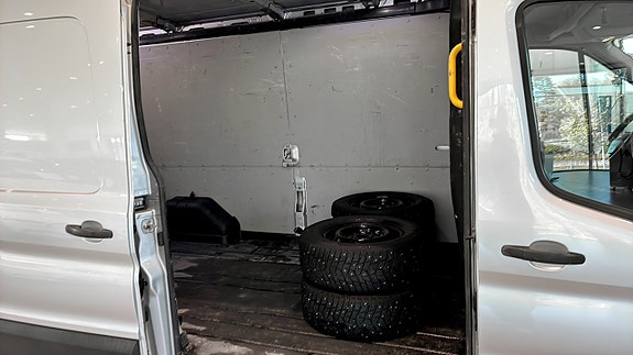 Ford Transit 5 of 5