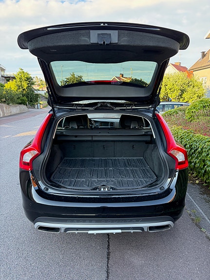 Volvo V60 Cross Country 5 of 5