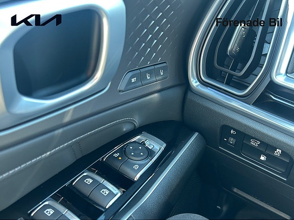 Kia Sorento 18 of 25