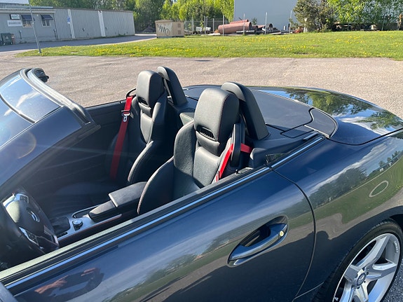 Mercedes-Benz SLK200 9 of 27