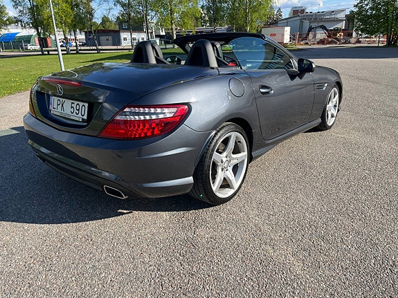 Mercedes-Benz SLK200 5 of 5