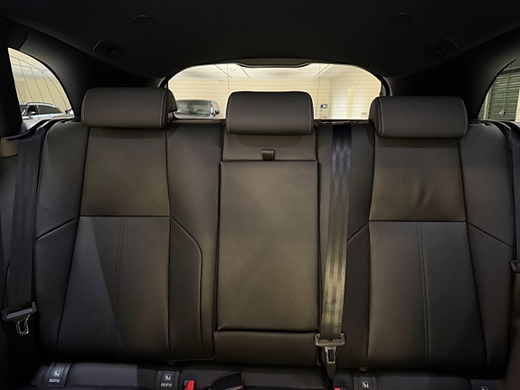 Land Rover Range Rover Velar 19 of 25