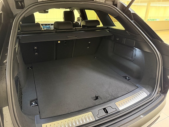 Land Rover Range Rover Velar 23 of 25