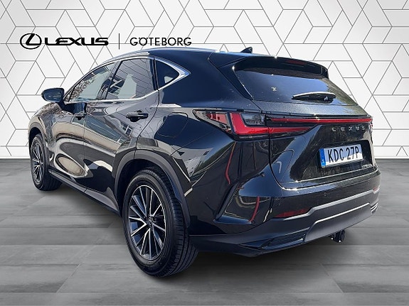 Lexus NX450h+ 4 of 16