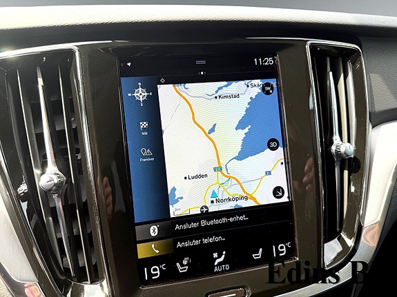 Volvo V60 Cross Country 7 of 10