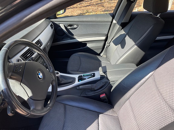 BMW 318i 3 of 3