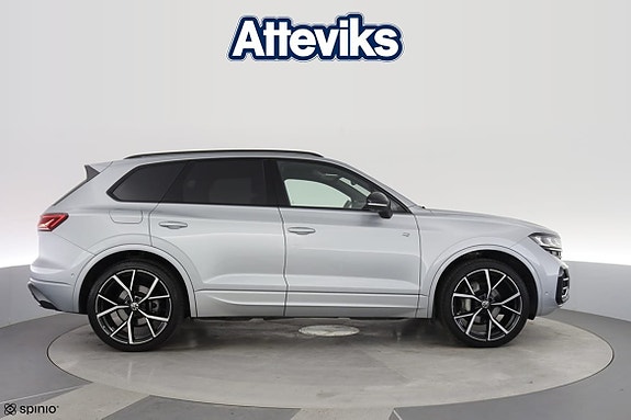 Volkswagen Touareg 2 of 27