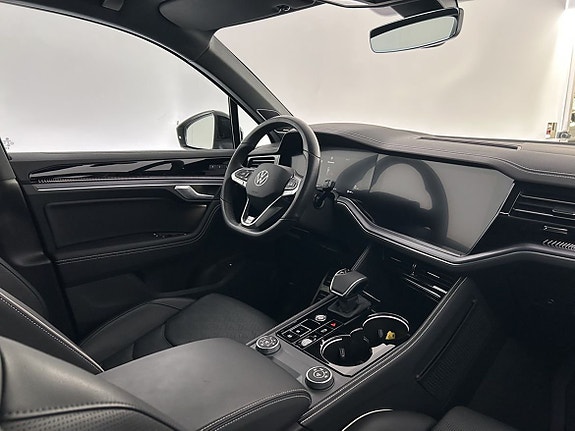 Volkswagen Touareg 18 of 27