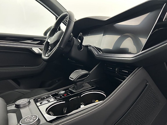 Volkswagen Touareg 22 of 27