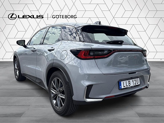 Lexus LBX 5 of 13