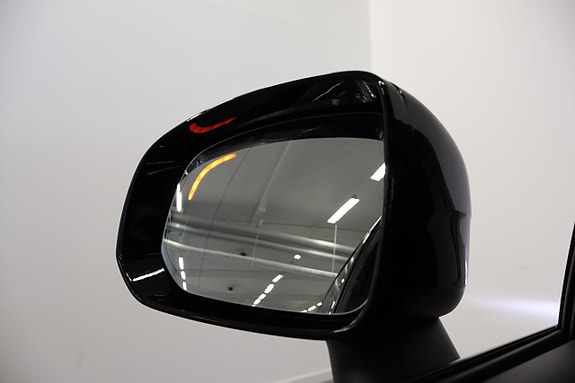 Volvo XC90 9 of 30