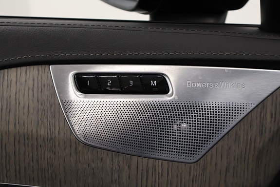 Volvo XC90 12 of 30