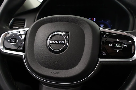 Volvo XC90 19 of 30