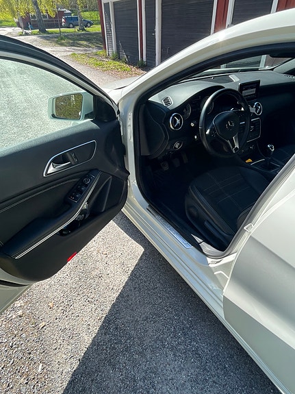 Mercedes-Benz A180 5 of 5