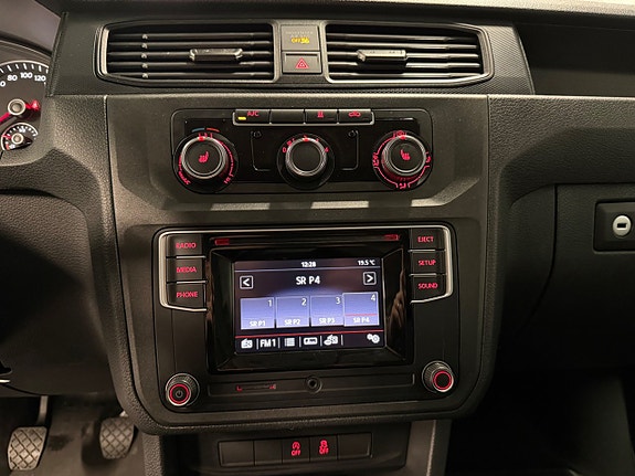 Volkswagen Caddy 10 of 21