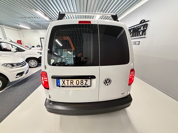Volkswagen Caddy 18 of 21
