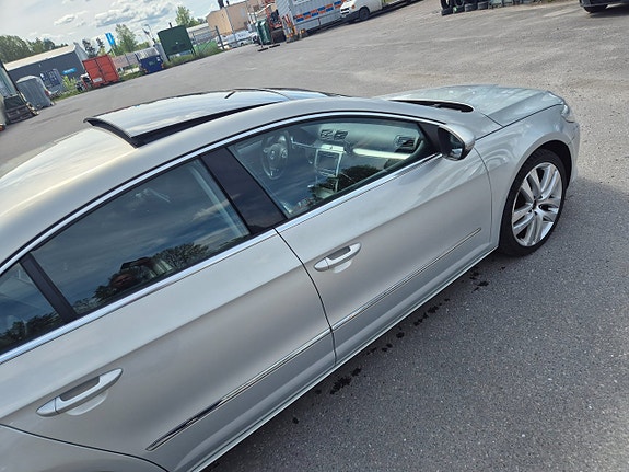 Volkswagen Passat CC 11 of 21