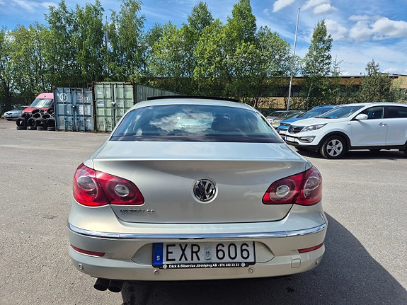 Volkswagen Passat CC 7 of 21