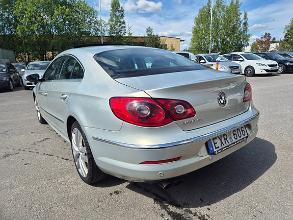 Volkswagen Passat CC 8 of 21