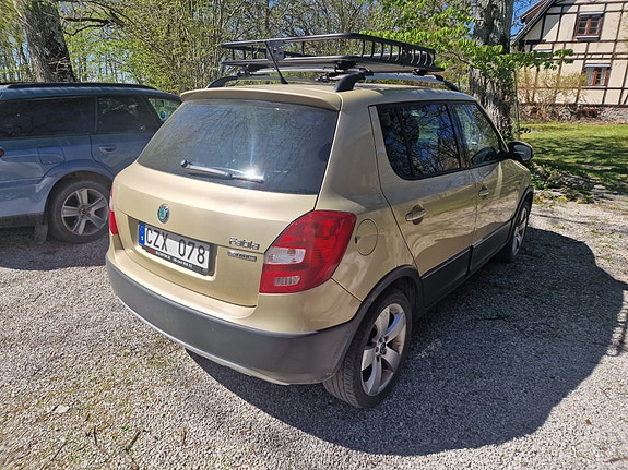 Skoda Fabia 2 of 4