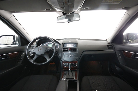 Mercedes-Benz C200 5 of 5