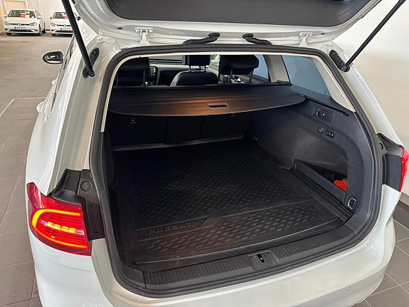 Volkswagen Passat 5 of 5