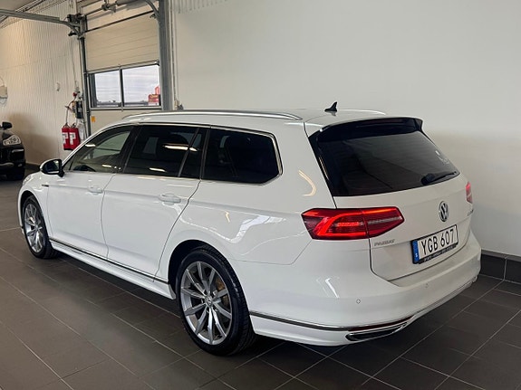 Volkswagen Passat 3 of 5