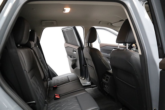 Nissan X-Trail 16 of 25