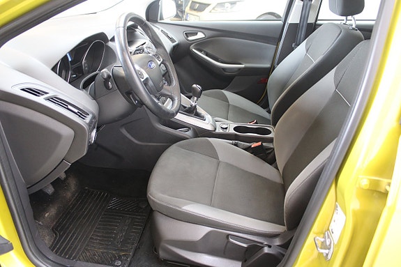 Ford Focus 6 of 12