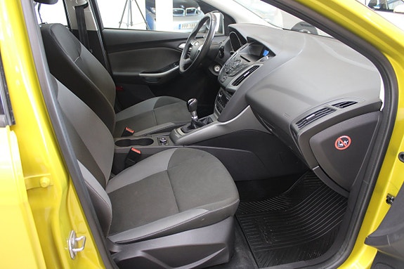 Ford Focus 8 of 12