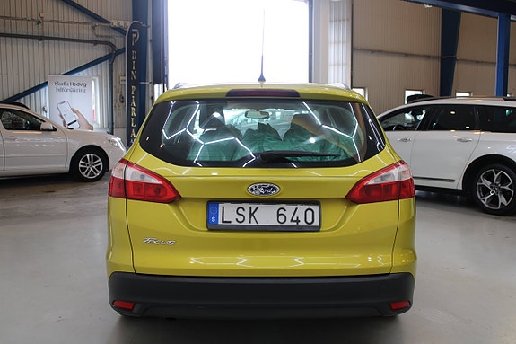 Ford Focus 5 of 12