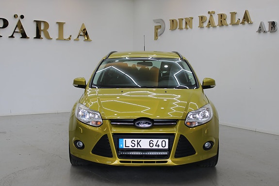 Ford Focus 2 of 12